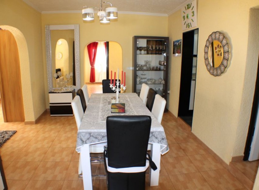Resale - Villa - Alfas del Pí - Urbanizaciones