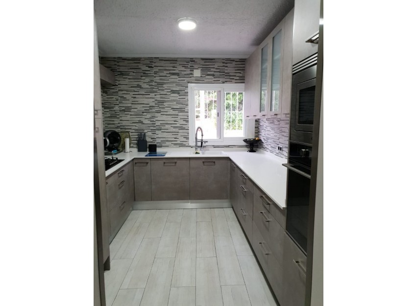 Resale - Villa - Alfas del Pí - Urbanizaciones