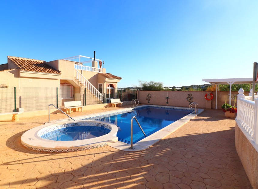 Resale - Villa - Algorfa - Montemar