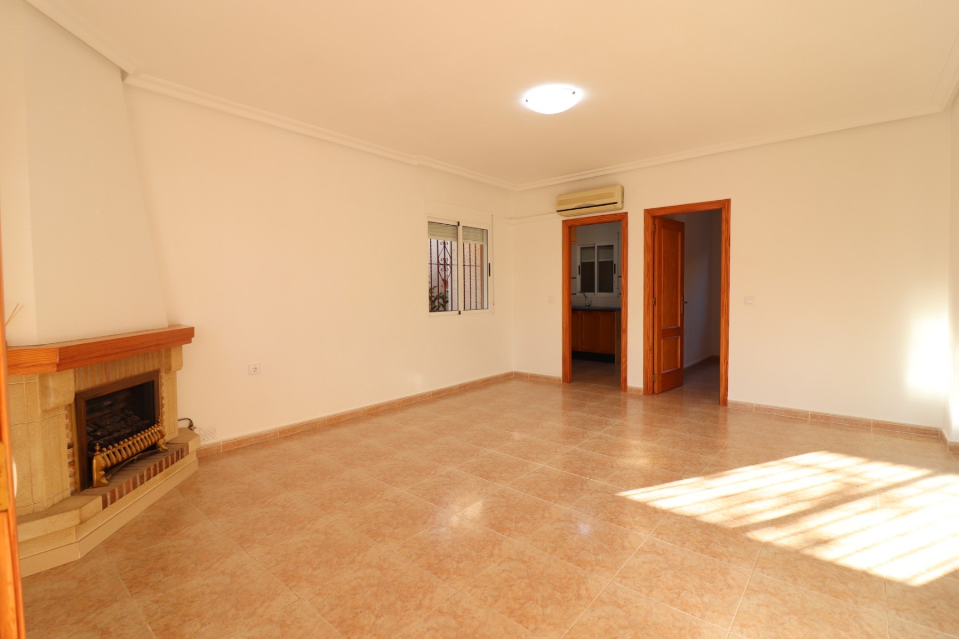 Resale - Villa - Algorfa - Montemar