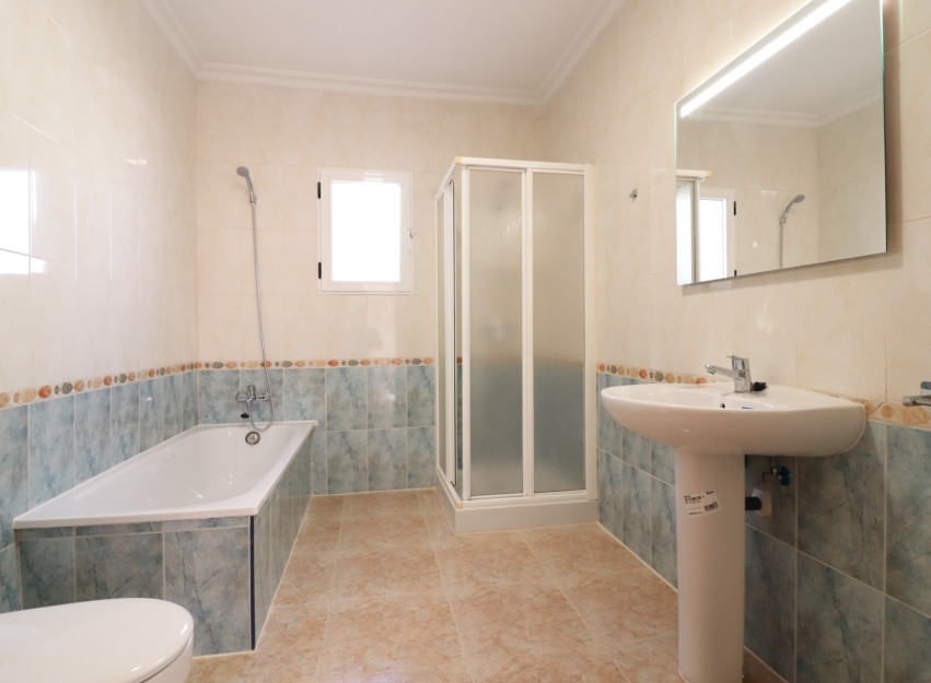 Resale - Villa - Algorfa - Montemar