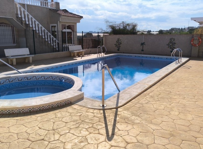Resale - Villa - Algorfa - Montemar