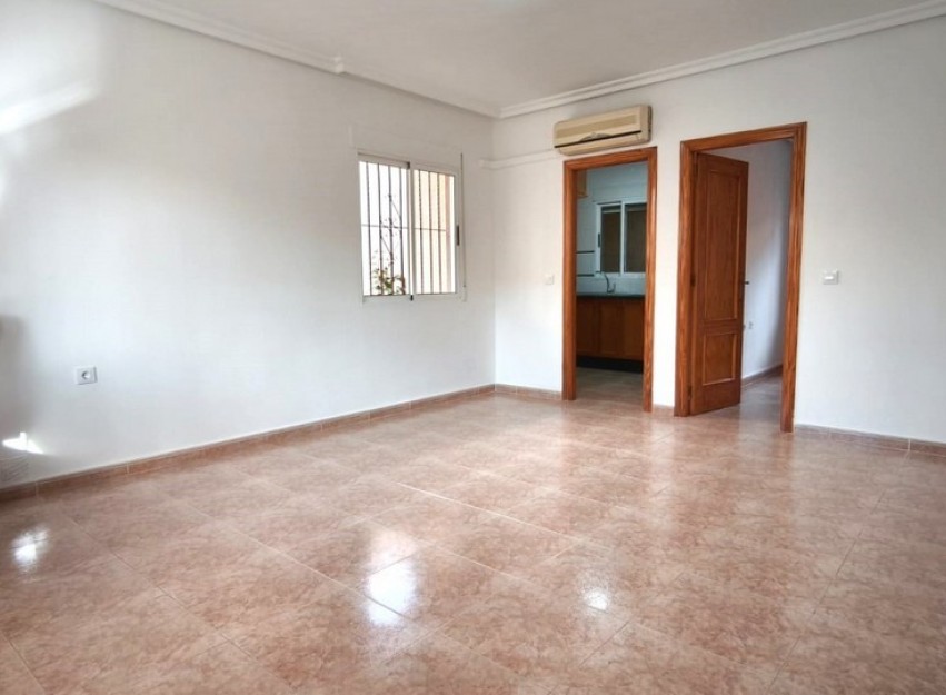 Resale - Villa - Algorfa - Montemar