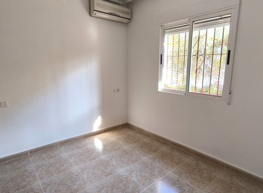 Resale - Villa - Algorfa - Montemar