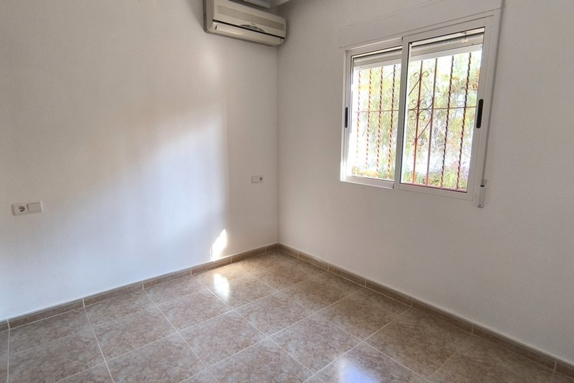 Resale - Villa - Algorfa - Montemar