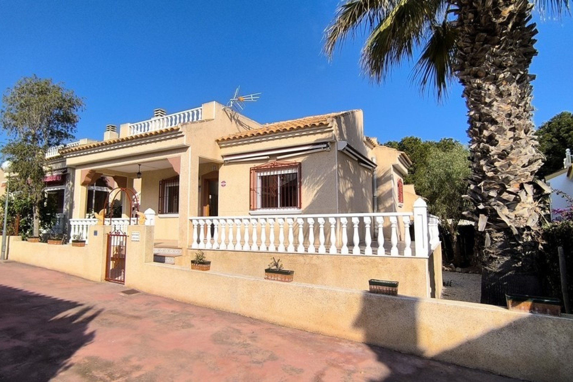 Resale - Villa - Algorfa - Montemar