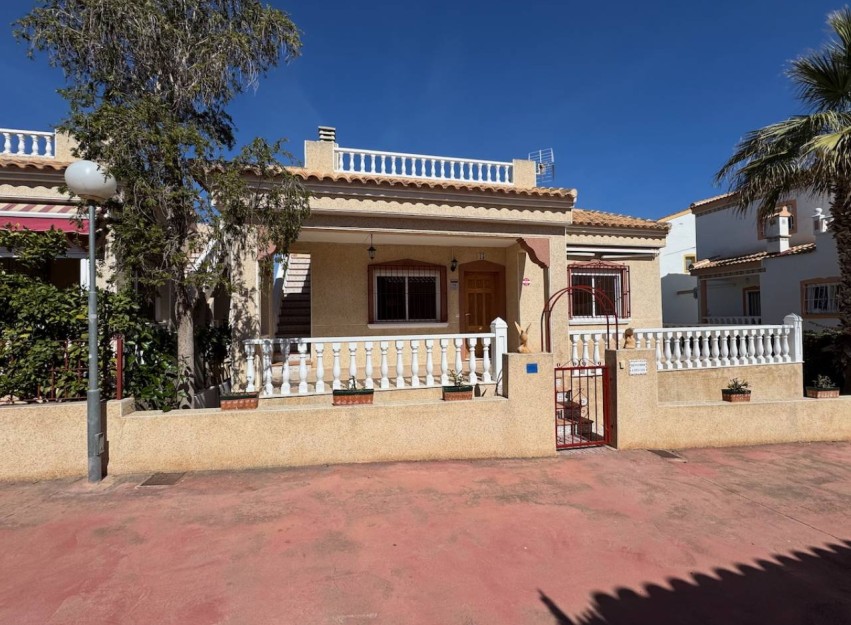 Resale - Villa - Algorfa - Montemar