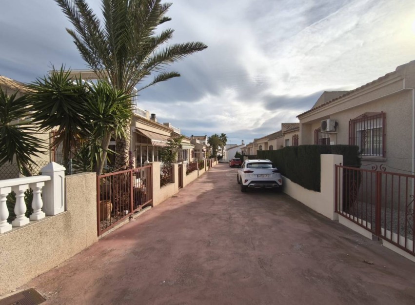 Resale - Villa - Algorfa - Montemar