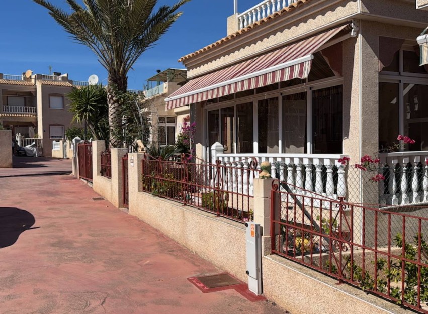 Resale - Villa - Algorfa - Montemar