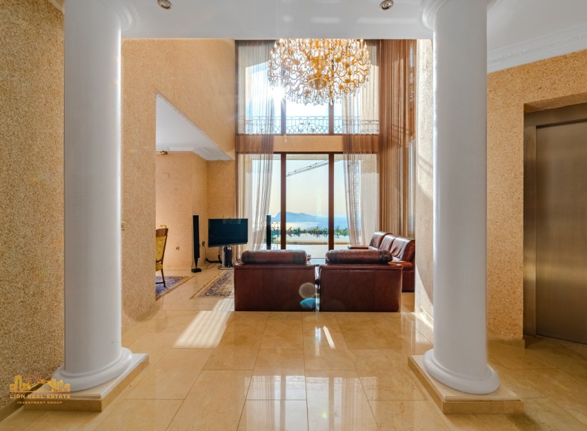 Resale - Villa - Altea