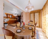 Resale - Villa - Altea