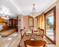 Resale - Villa - Altea