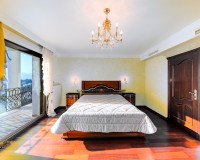Resale - Villa - Altea