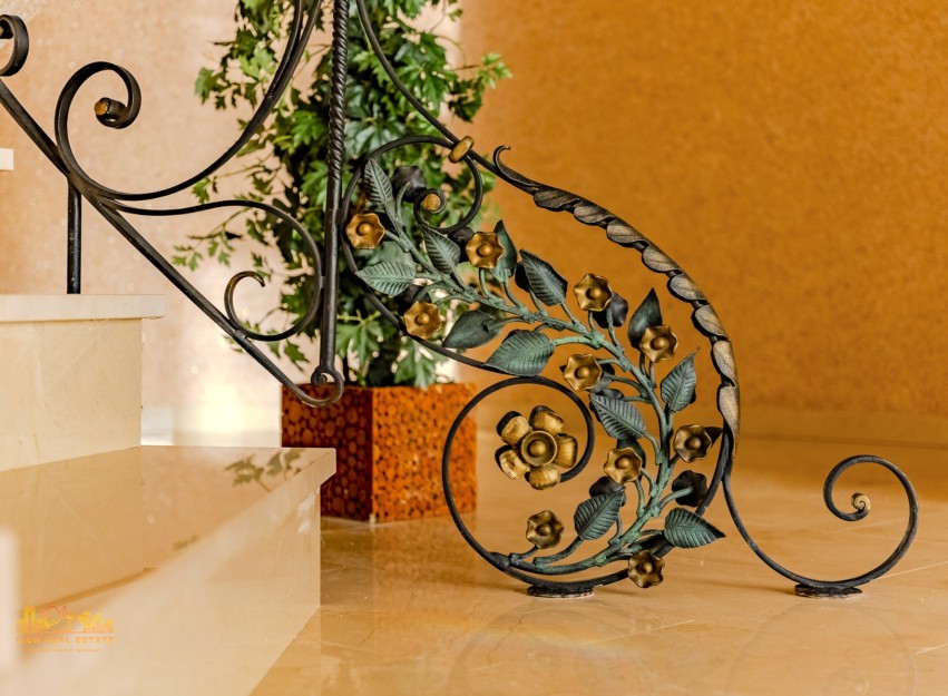 Resale - Villa - Altea