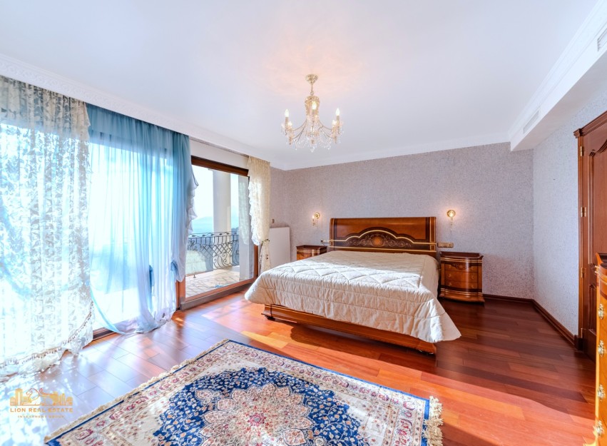 Resale - Villa - Altea