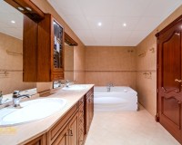 Resale - Villa - Altea