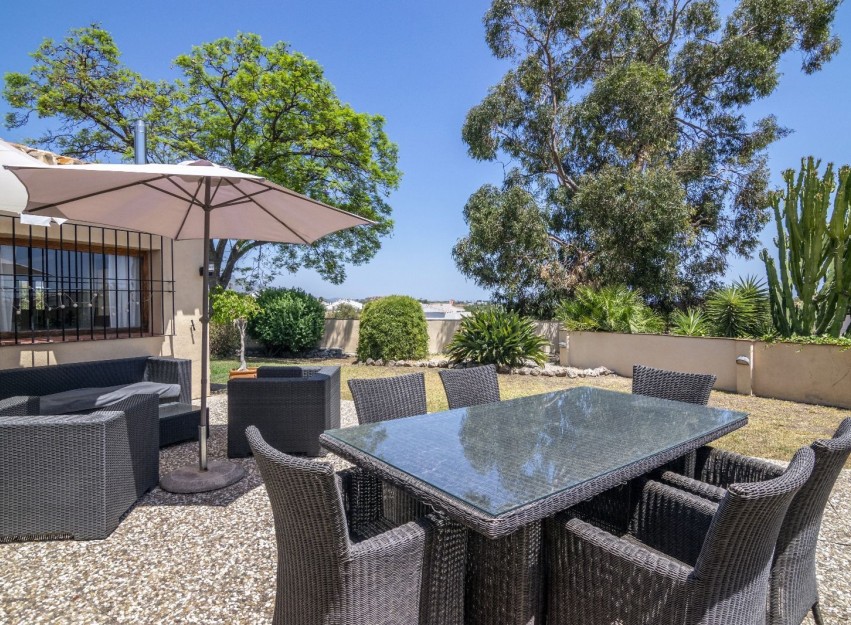 Resale - Villa - Benahavis - La Quinta