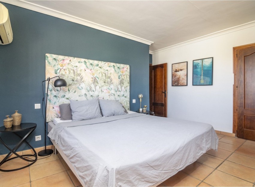 Resale - Villa - Benahavis - La Quinta