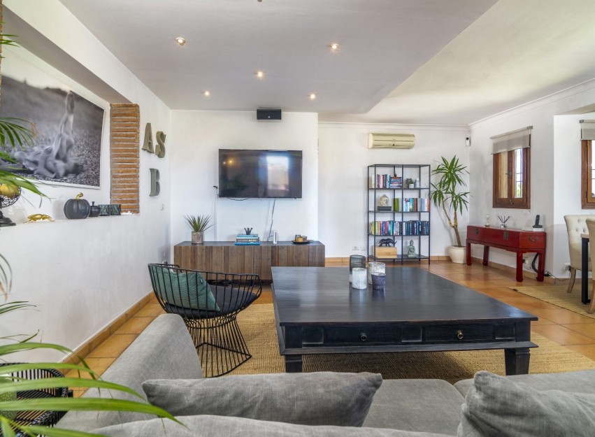 Resale - Villa - Benahavis - La Quinta