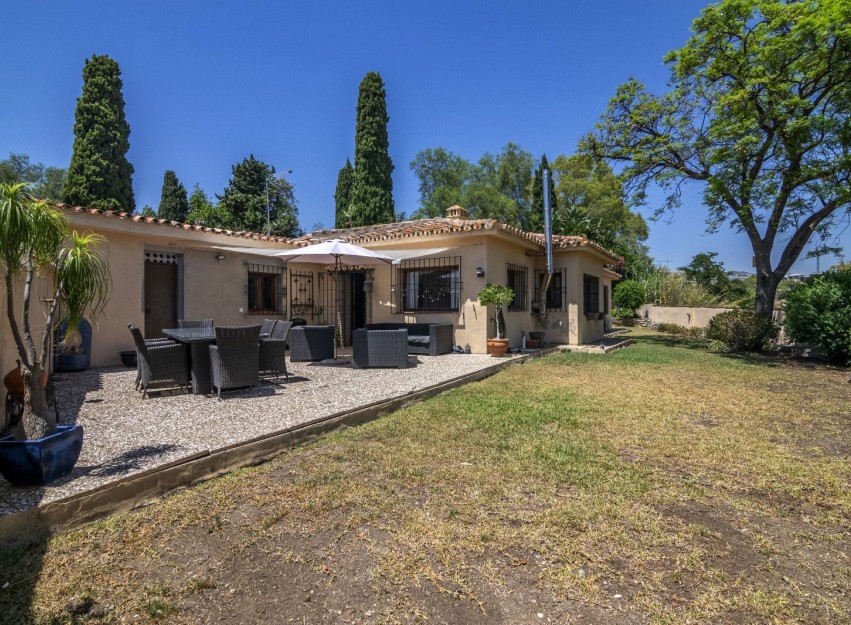 Resale - Villa - Benahavis - La Quinta