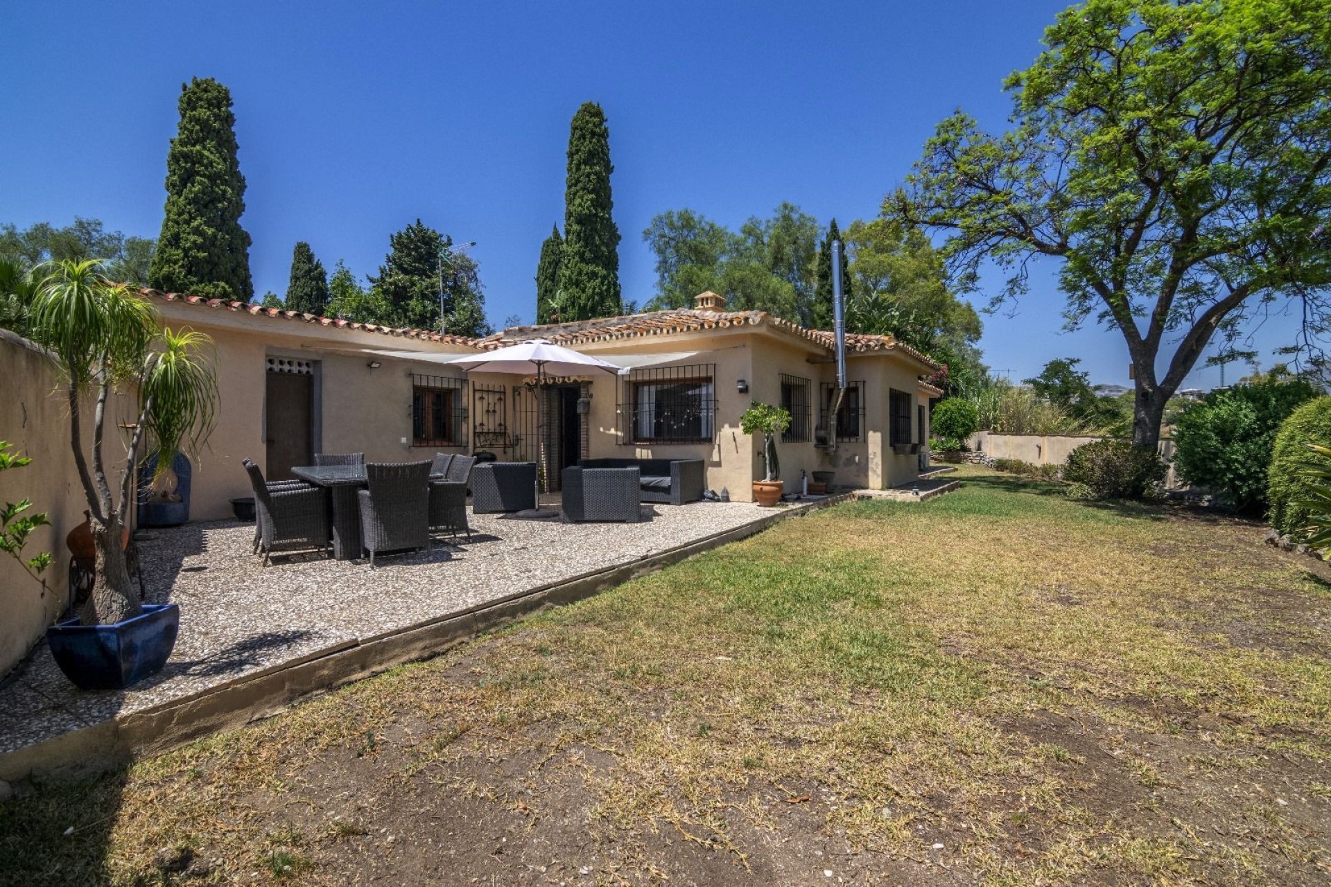 Resale - Villa - Benahavis - La Quinta