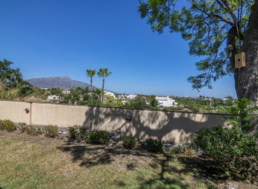 Resale - Villa - Benahavis - La Quinta