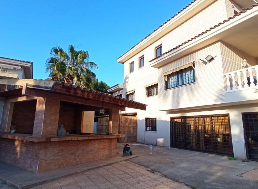 Resale - Villa - Benidorm - Poniente
