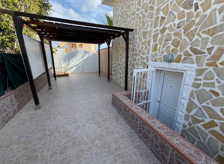 Resale - Villa - Benijofar