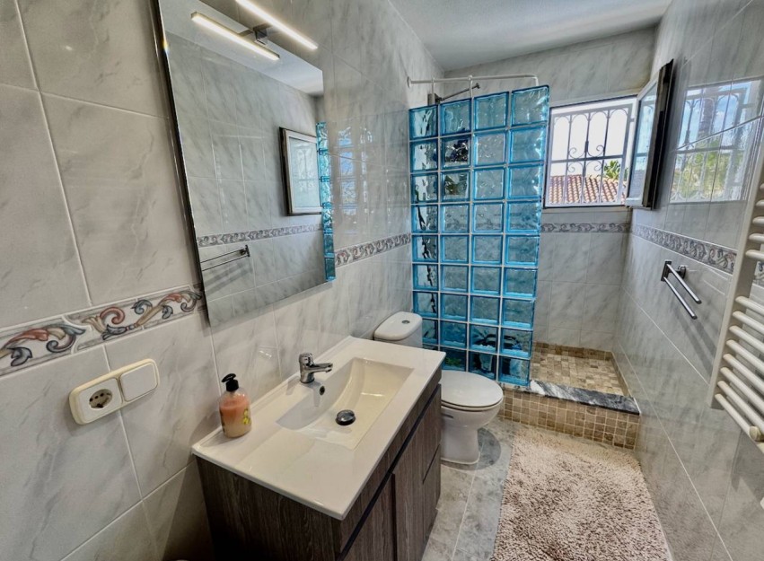 Resale - Villa - Benijofar