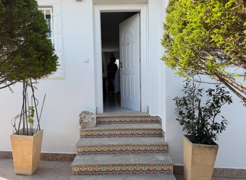 Resale - Villa - Benijofar