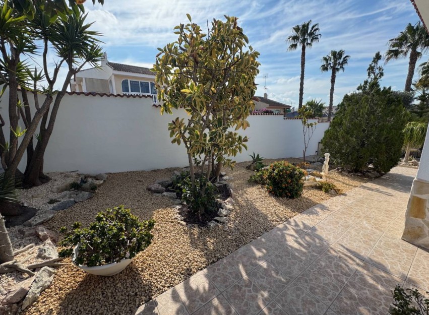 Resale - Villa - Benijofar