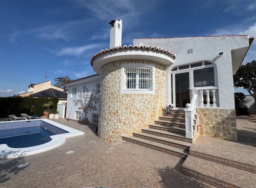 Resale - Villa - Benijofar