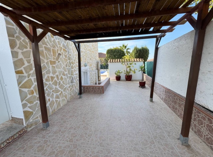 Resale - Villa - Benijofar