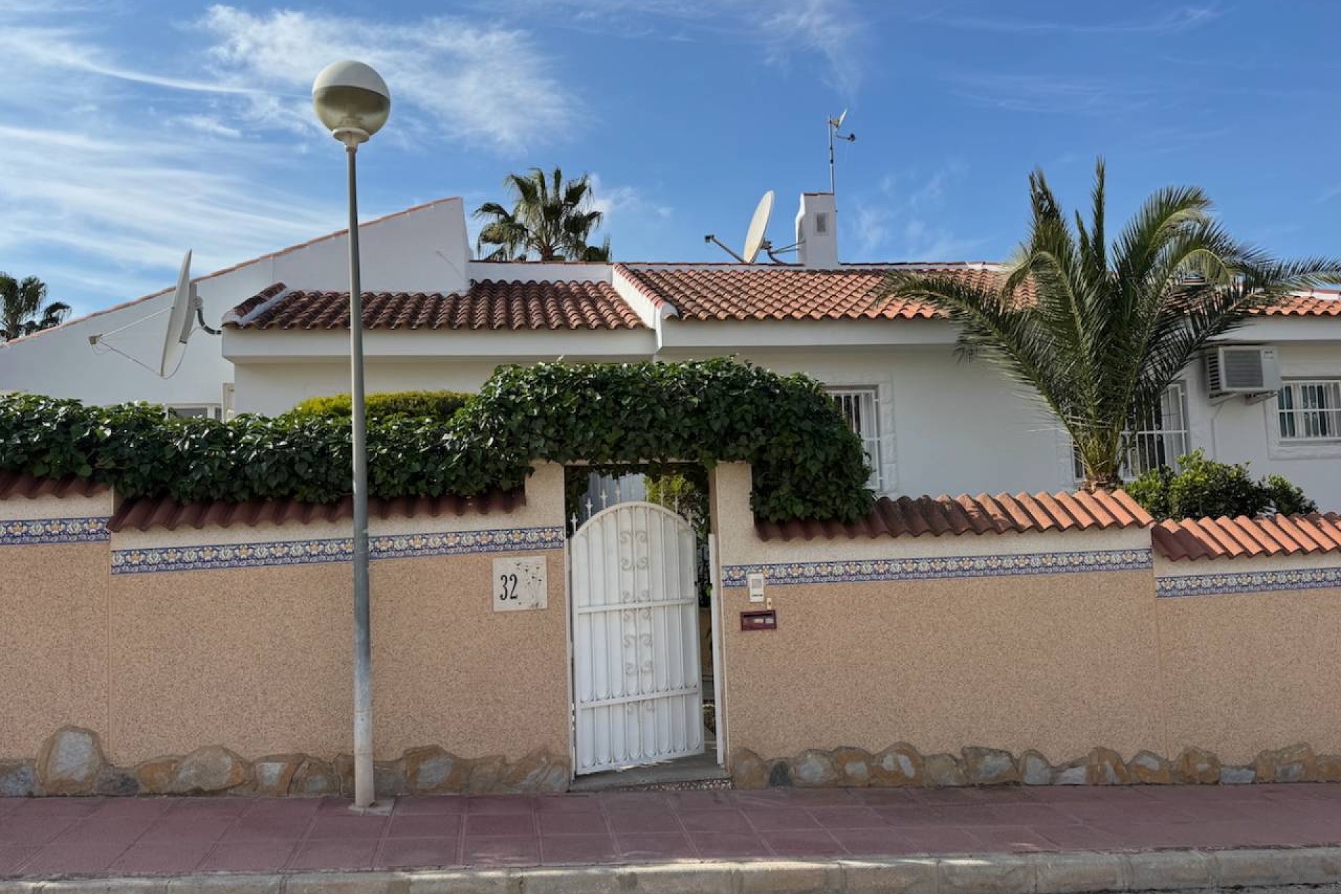Resale - Villa - Benijofar