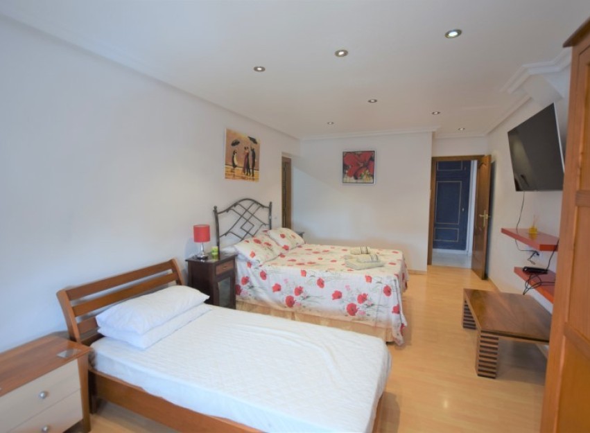 Resale - Villa - Ciudad Quesada - Pueblo Bravo