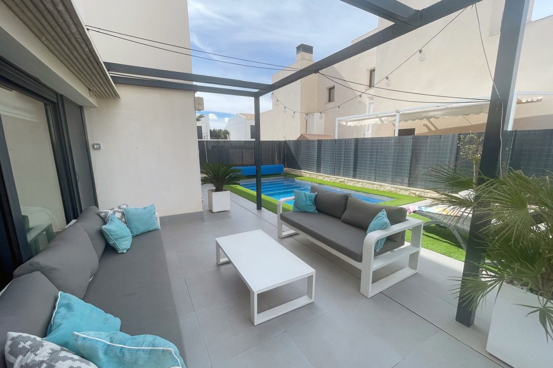 Resale - Villa - Ciudad Quesada - Pueblo Bravo
