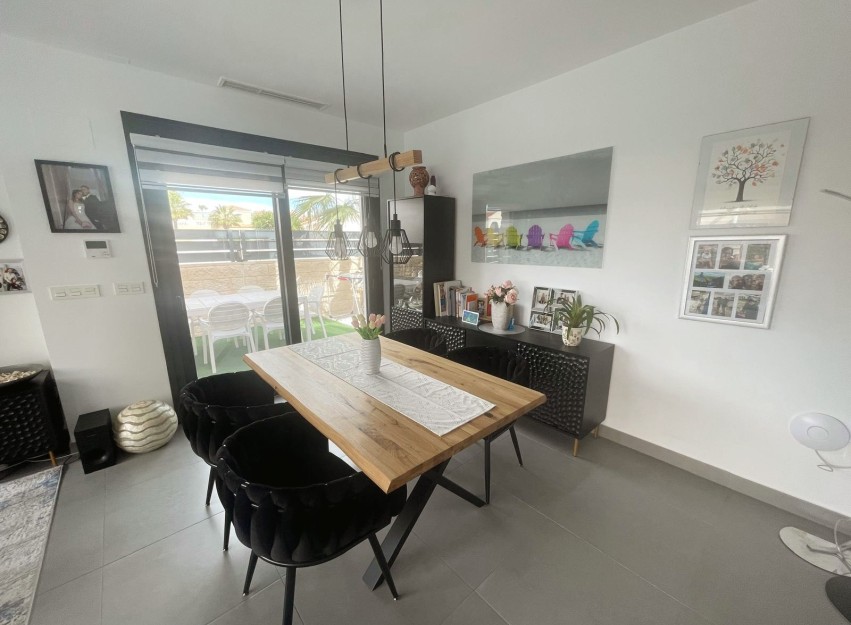 Resale - Villa - Ciudad Quesada - Pueblo Bravo