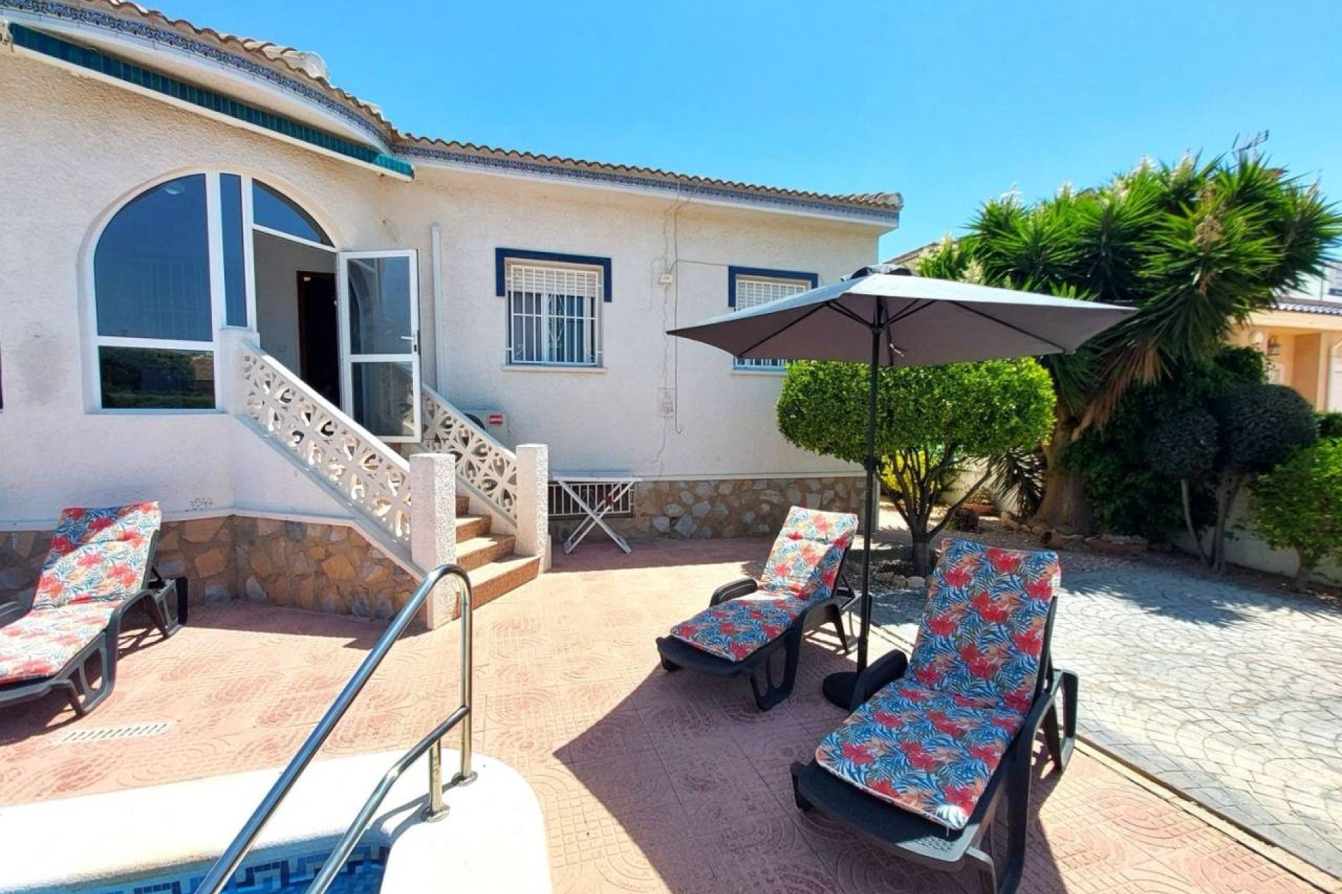 Resale - Villa - Ciudad Quesada - Pueblo Bravo