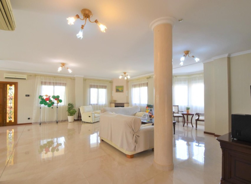 Resale - Villa - Ciudad Quesada - Urbanizaciones