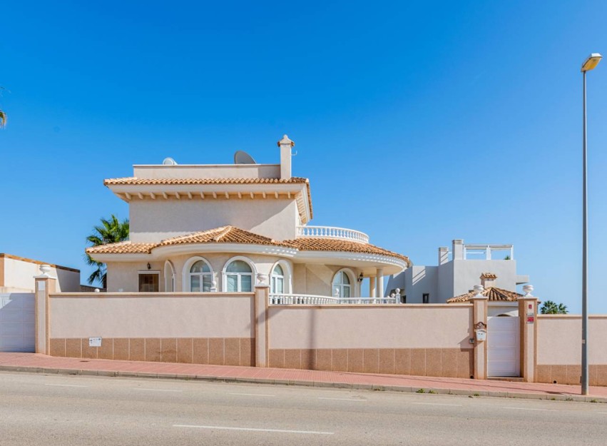 Resale - Villa - Ciudad Quesada