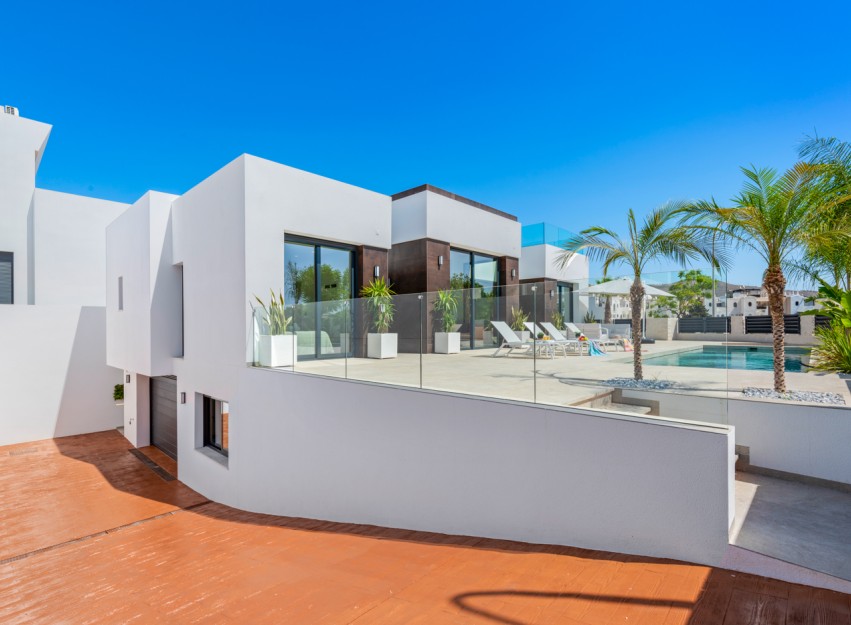 Resale - Villa - El Campello - El Amerador