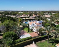 Resale - Villa - Elche