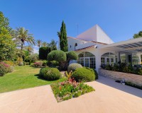 Resale - Villa - Elche