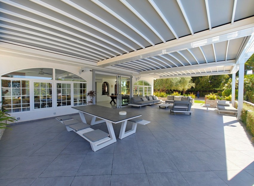 Resale - Villa - Elche