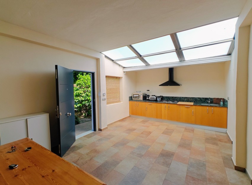Resale - Villa - Elche