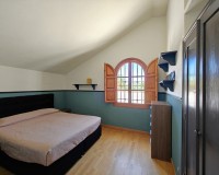 Resale - Villa - Elche