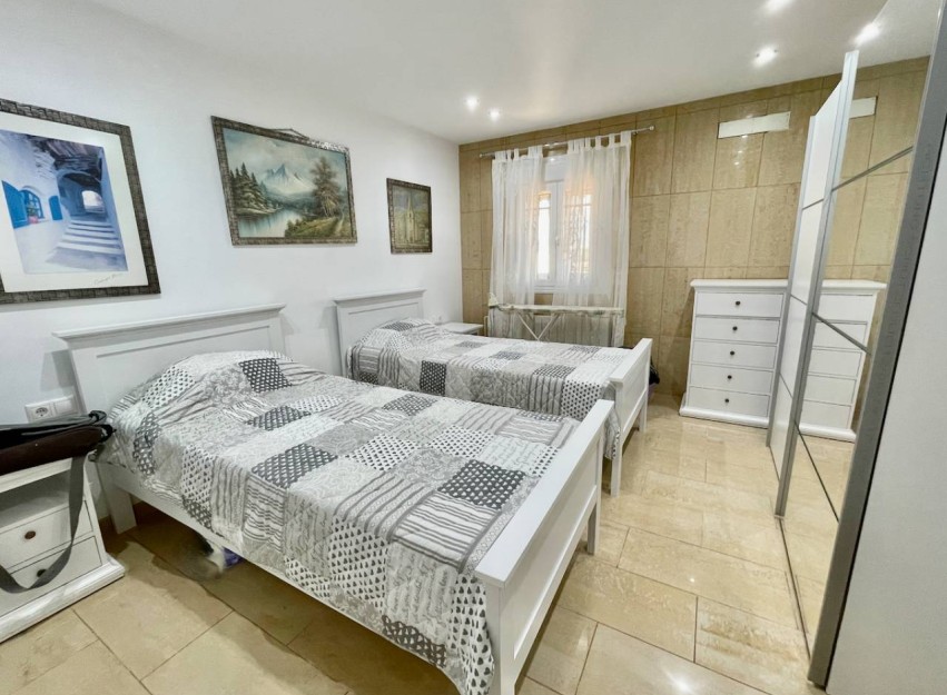 Resale - Villa - Guardamar del Segura