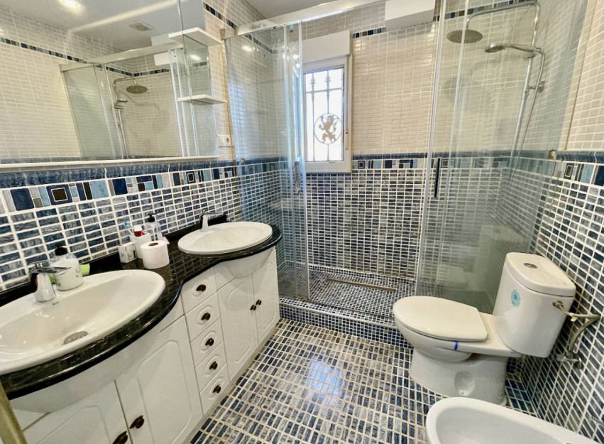 Resale - Villa - Guardamar del Segura