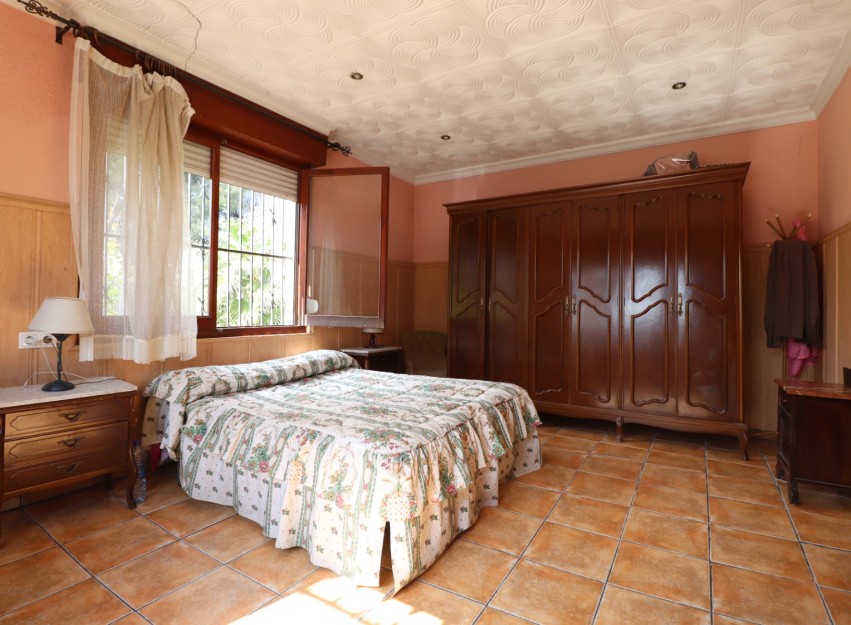 Resale - Villa - Heredades - Heradades