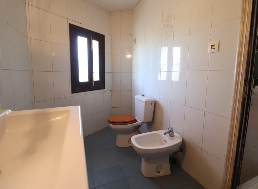 Resale - Villa - Heredades - Heradades